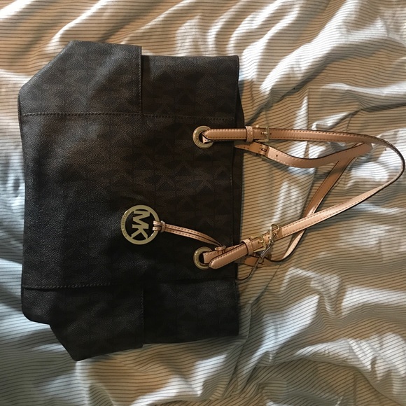 New Michael Kors bag - Picture 2 of 3